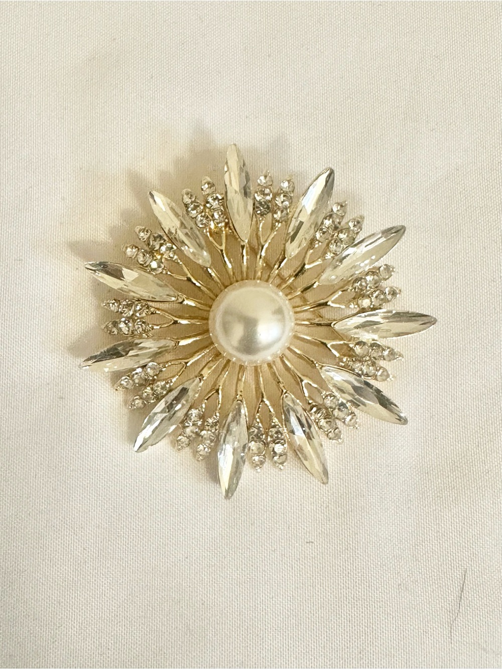 Fashion Jewelry Gold Pearl & Crystal Sunburst Brooch